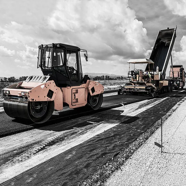 construccion-de-carreteras-hardox.webp